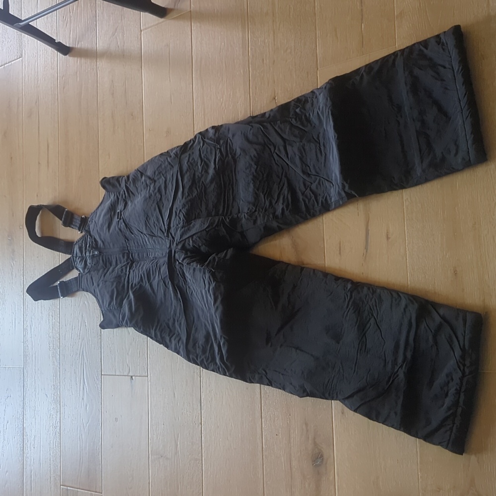 Like new snowpants by grande